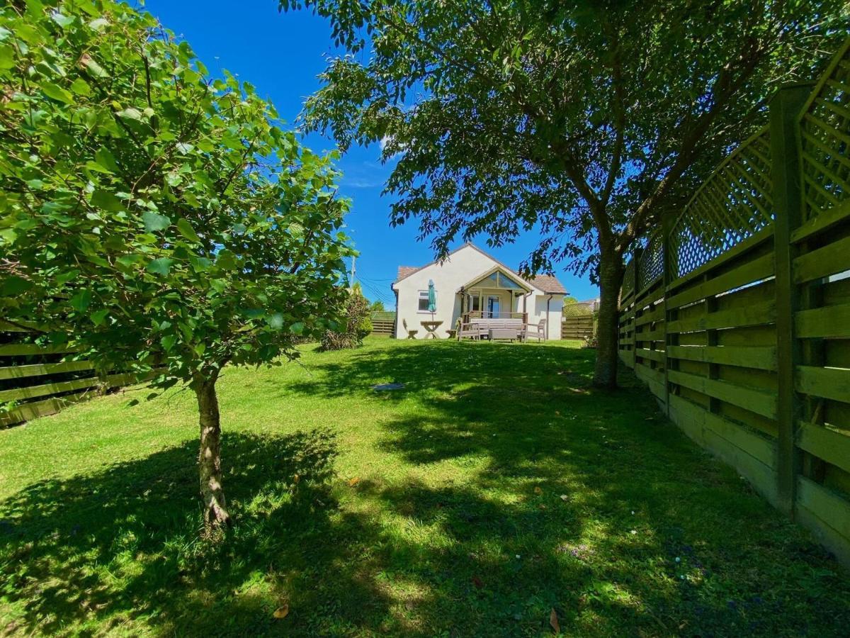 Golden Acre Jurassic Coastal Lodges ,Eype ブリッドポート エクステリア 写真
